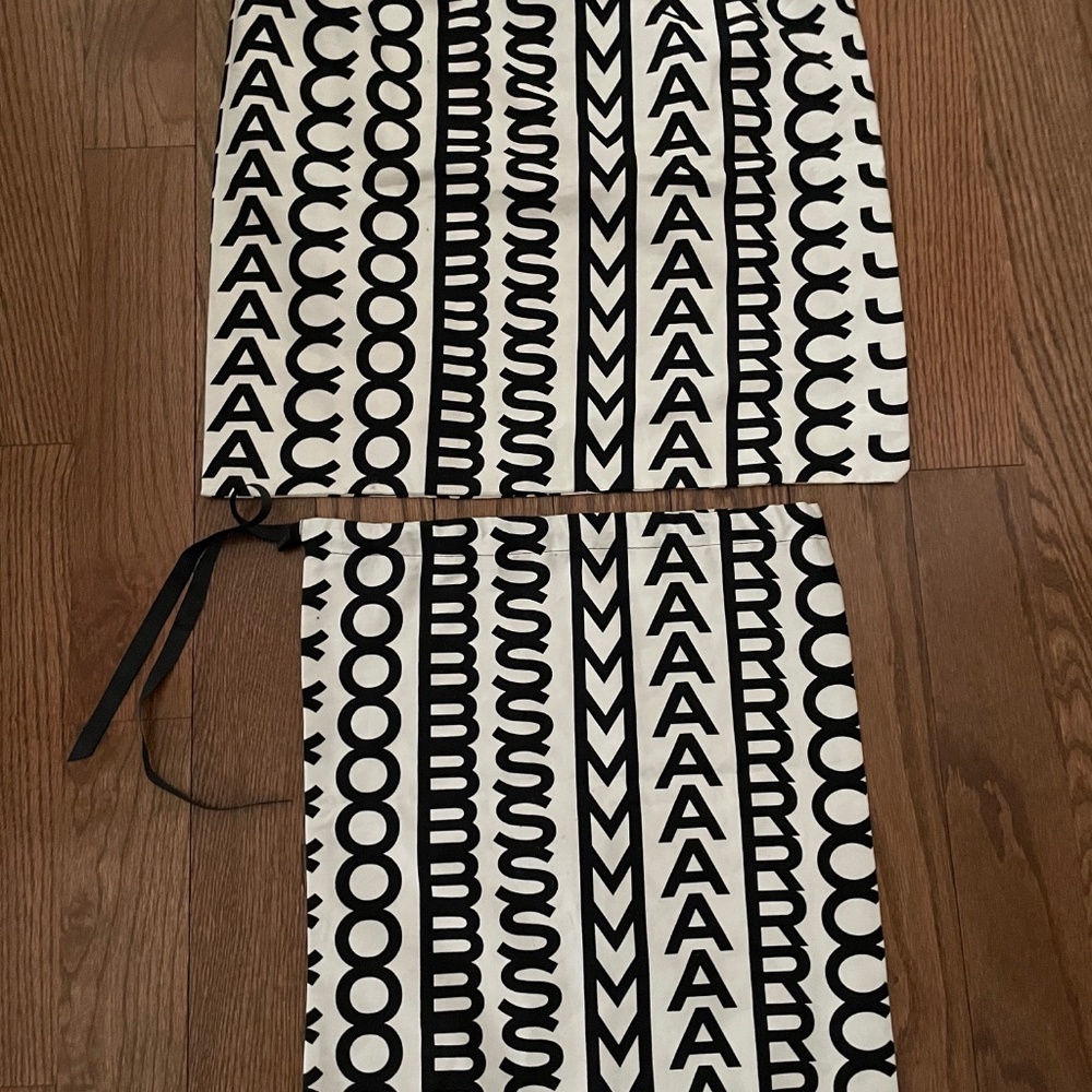 MARC JACOBS Pair of Dust Bags Graphic Logo Black and White New